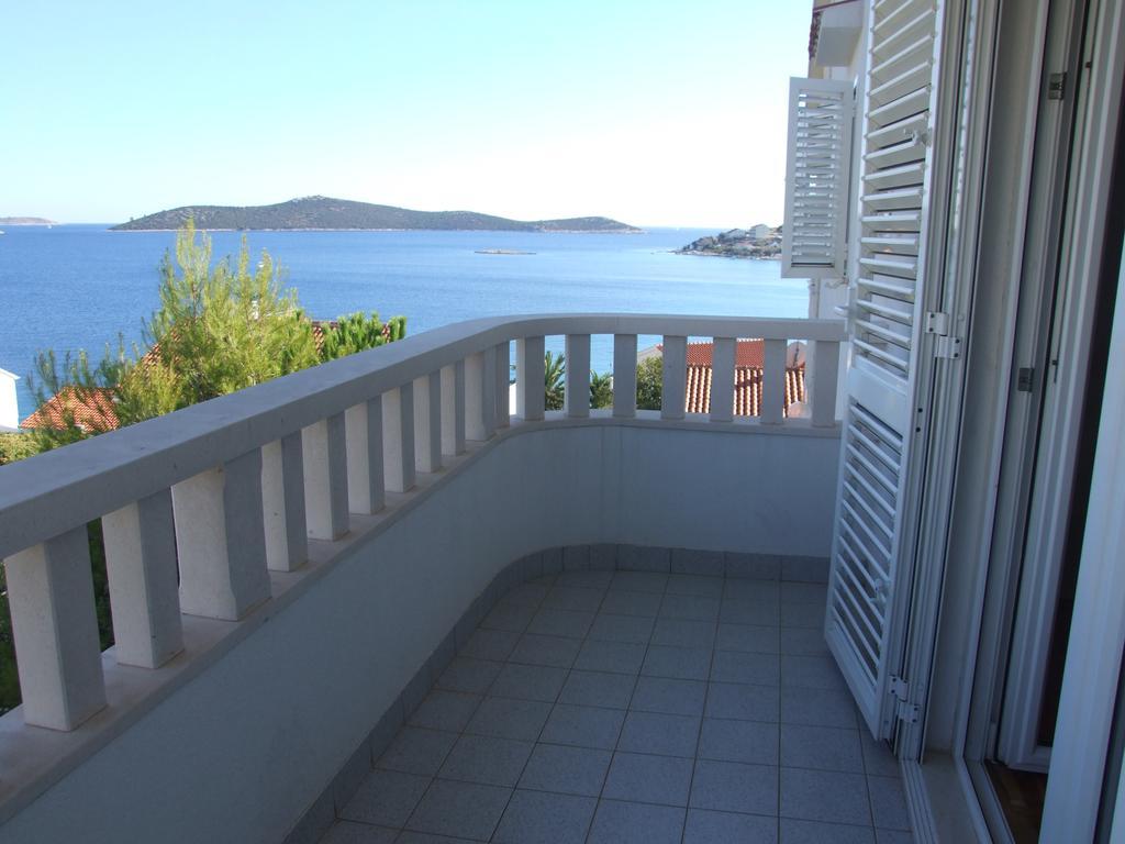 Villa Mandina Sevid Exterior photo